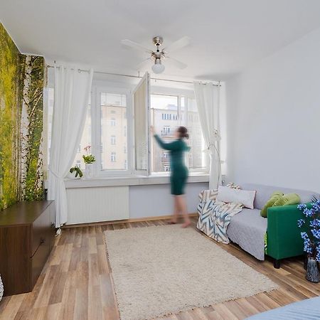 Stay With Friends In Warsaw Ngoại thất bức ảnh